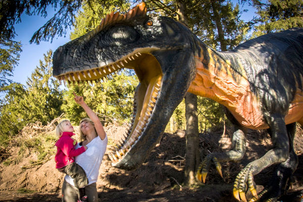 GIVSKUD ZOO Løver og dinosaur
