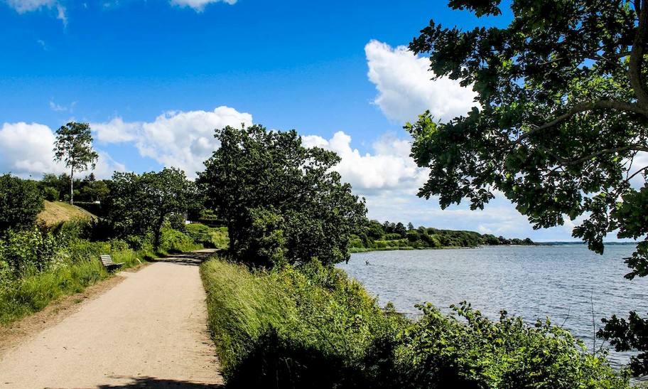 Machen Sie die Tour rund um den Horsens Fjord und lesen Sie hier über die vielen Möglichkeiten, die Sie bei einem Aufenthalt auf Horsens City Camping haben