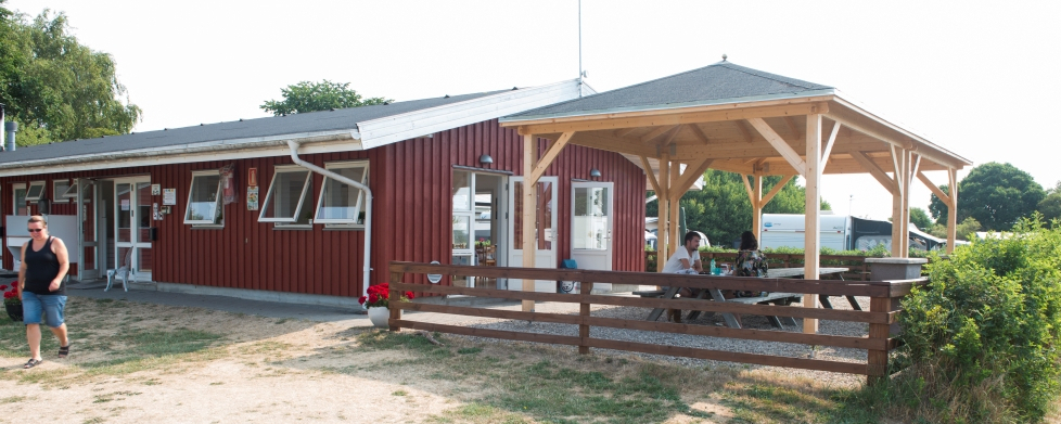 Servicebygning med 4 stjernede faciliteter på Horsens City Camping