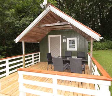 Old-fashioned cabin holiday with peace and quiet, in the middle of nature