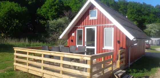 8-Personen-Familienhütte von 28 m2 mit Toilette und großer Terrasse