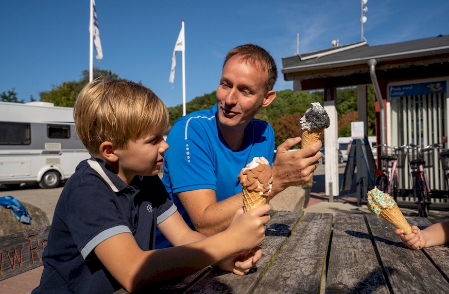 Ice cream in front of the kiosk at Horsens City Camping